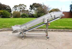 Stainless Steel Motorised Incline Conveyor Side Guards Drip Tray - 1.46m High