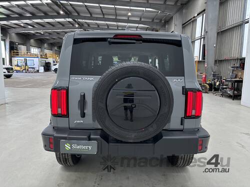 caption 2024 GWM Tank 300 Lux 4x4 Wagon (Petrol) (Auto)