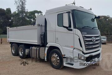 Hyundai   L520 Hyundai   L520