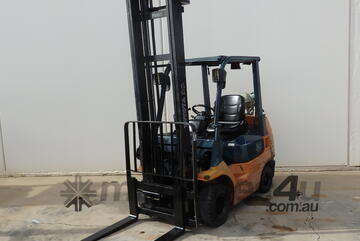   Toyota 2.5t Compact Forklift