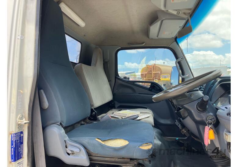 2012 Mitsubishi Fuso Canter 918 Table Top