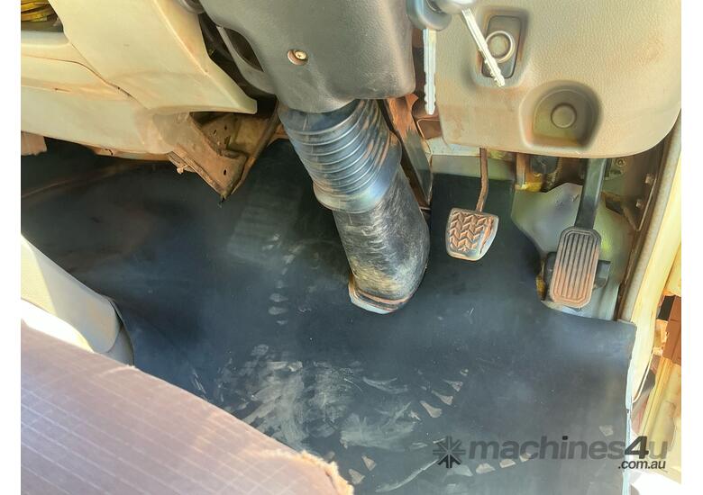 2020 Hino 300 616  Crew Cab Table Top