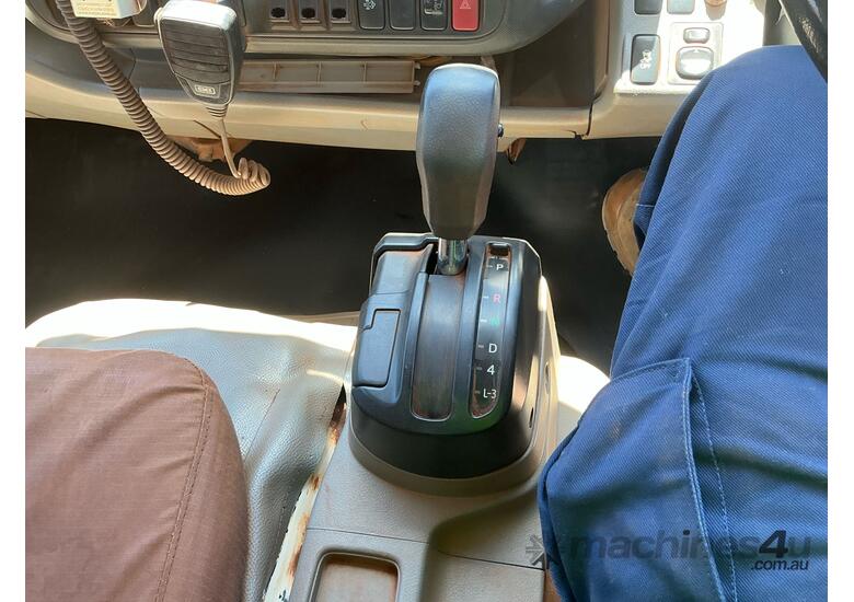 2020 Hino 300 616  Crew Cab Table Top