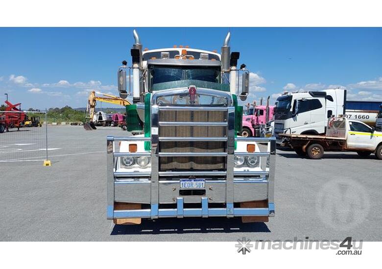 Kenworth T909