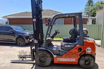 Wollongong Forklift: 2018 Toyota 2.5T, LPG, 2-Stage Standard Mast, 4.5m Lift!