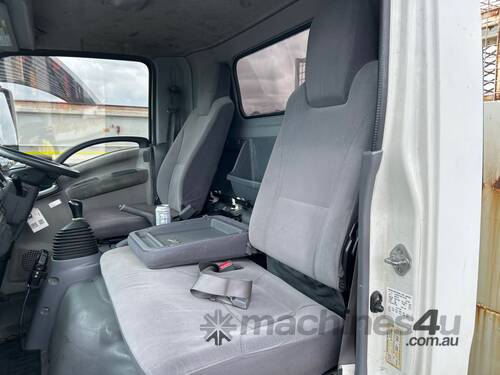 2013 Isuzu NPR 300 Tipper