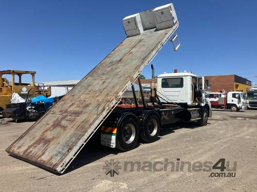 2010 Mack CSMR Tilt Tray