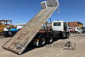 Mack 2010   CSMR Tilt Tray