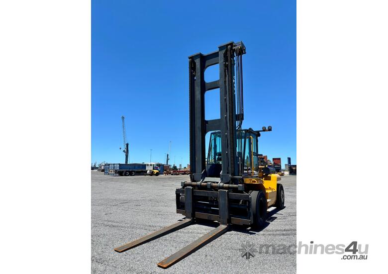 2018 OMEGA 16-6 HEAVY FORKLIFT – 16T  600mm – LOW HOURS