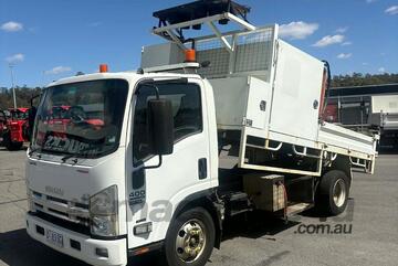 2014 Isuzu N Series NPR 400 NPR400 Medium