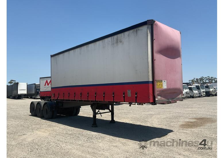 2008 Barker HD Triaxle Curtainsider A Trailer