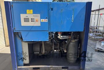 2011 CompAir ROTARY SCREW AIR COMPRESSOR