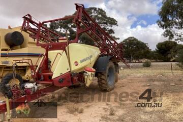 (8753) 2015 HARDI 6030 TRAILED BOOMSPRAY