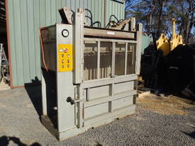 Compactor Electric Paper Cardboard etc  - picture1' - Click to enlarge