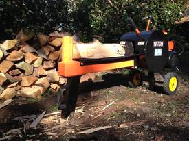 10T KINETIC Rapid Log Splitter - picture0' - Click to enlarge