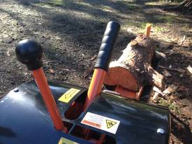 10T KINETIC Rapid Log Splitter - picture2' - Click to enlarge