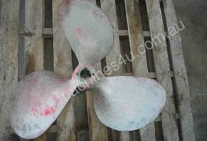 Propeller Bronze 33 Inch 3 Blade R/Hand