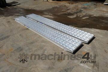   DIGGA EZI-LOADA RAMPS (STANDARD & UNIVERSAL)