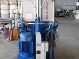 Stevylon Mini Matic Wool Press - picture1' - Click to enlarge