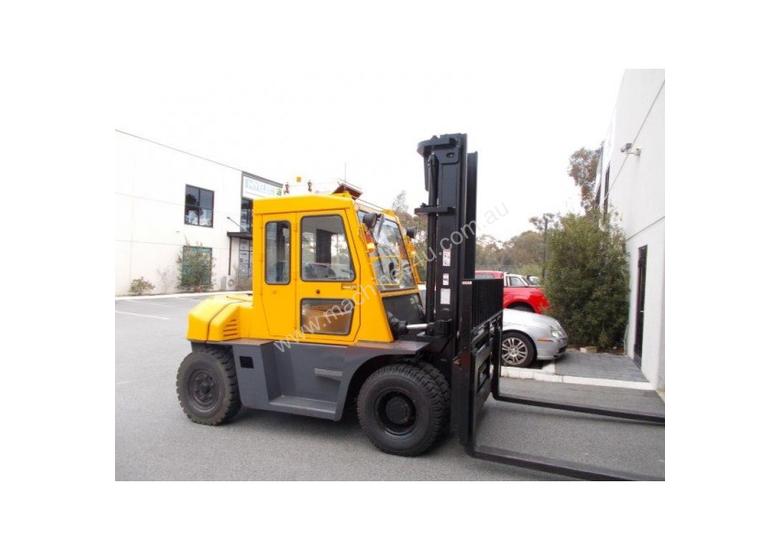caption 7000KG DIESEL FORKLIFT