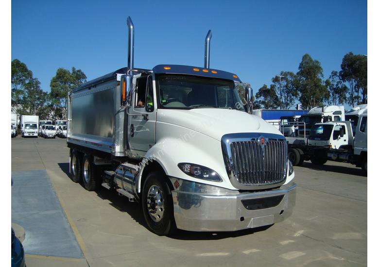 caption International Tipper Truck