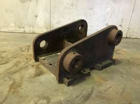 HEAD BRACKET TO SUIT A 10-16T EXCAVATOR D961 - picture1' - Click to enlarge