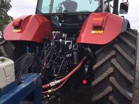 Case IH CVX 160 FWA/4WD Tractor - picture0' - Click to enlarge