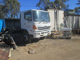 2004 - Hino GH1J - Wrecking - Stock ID 1551 - picture0' - Click to enlarge