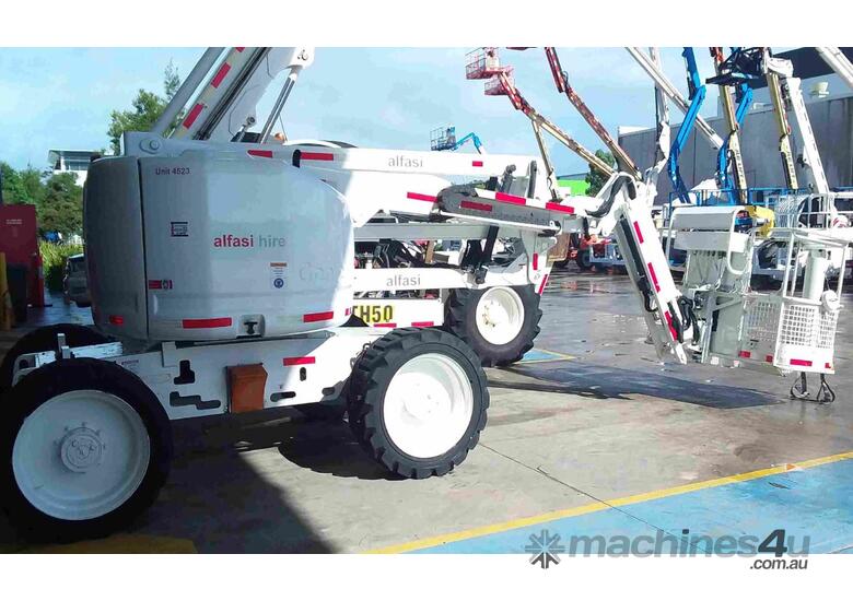 2014 45 Foot Knuckle Boom