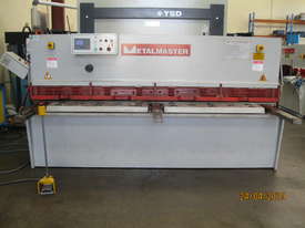 Metalmaster 2500mm x 4mm Hydraulic Guillotine, Power Bgauge - picture0' - Click to enlarge