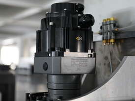 IPG 1500W (up to 3kW) 1.5x3m Industrial Metal Fiber laser - Delivery/installation included! - picture2' - Click to enlarge