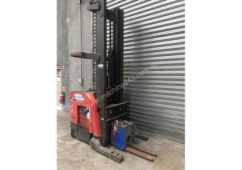 caption Raymond 7400 Reach Forklift Forklift