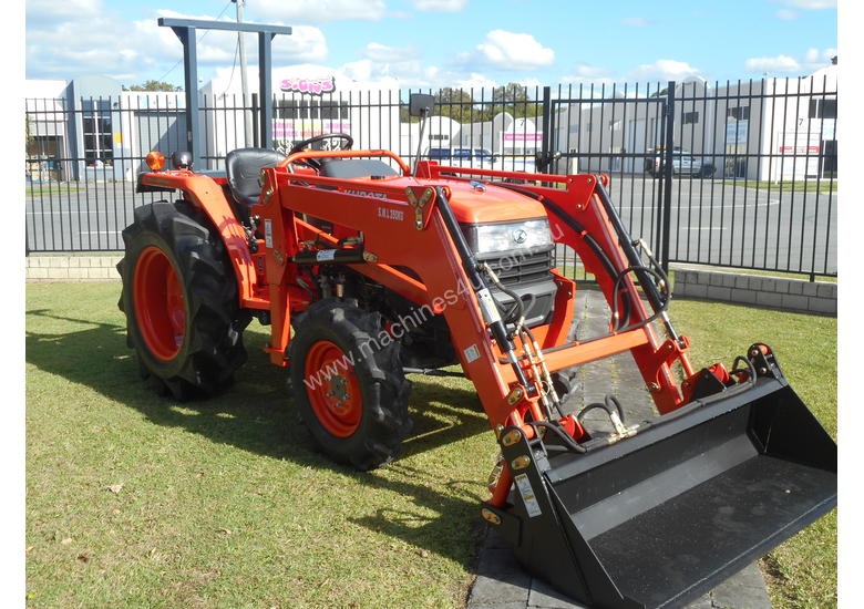 caption NEW KUBOTA 35HP TRACTOR
