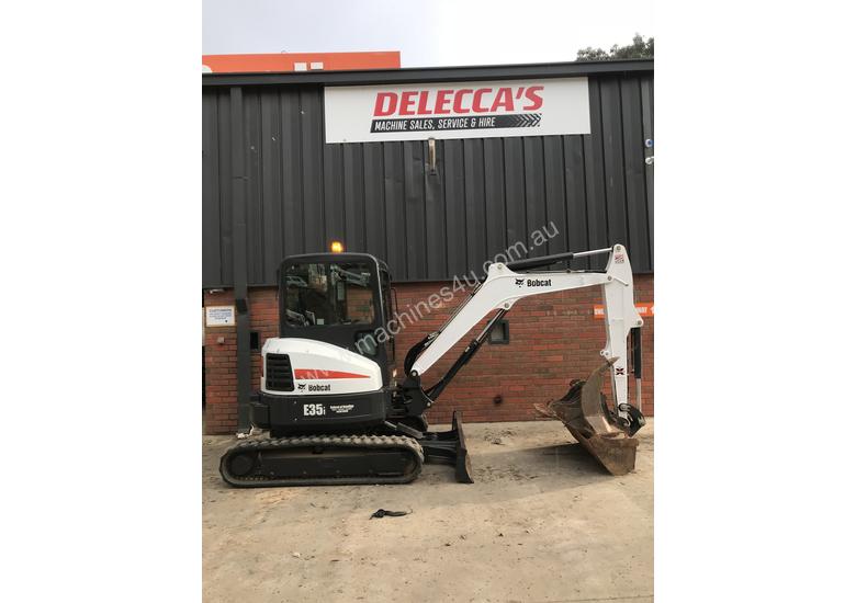 caption Bobcat E35 low hours