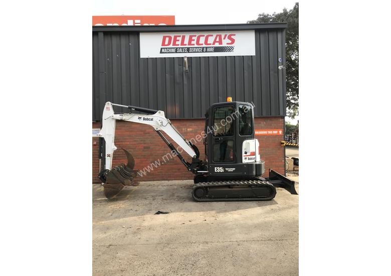caption Bobcat E35 low hours