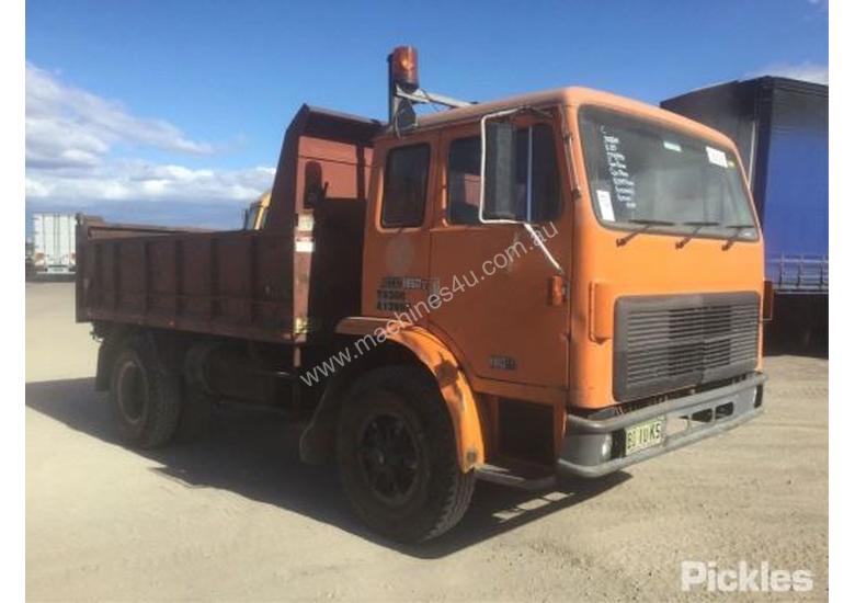 Buy Used international ACCO 1850D Tautliner Truck in , - Listed on ...