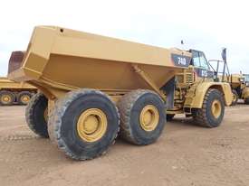 Caterpillar 740 Dump Truck - picture2' - Click to enlarge
