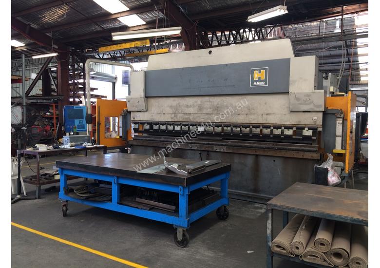 caption Haco Pressbrake 4.3m x 220 Ton