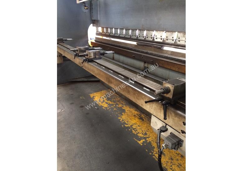 caption Haco Pressbrake 4.3m x 220 Ton