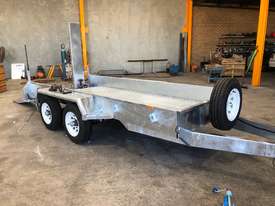 Forklift and Plant Trailer - picture0' - Click to enlarge