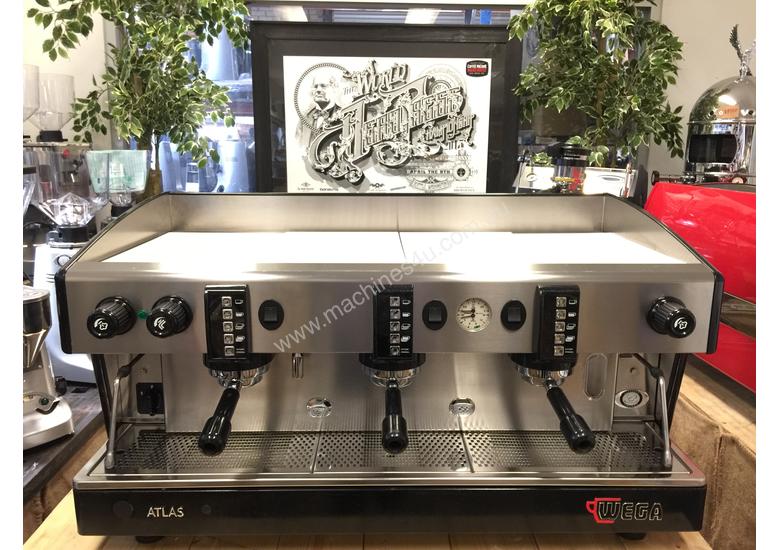 Used wega WEGA ATLAS EVD BLACK OR WHITE 3 GROUP ESPRESSO COFFEE MACHINE