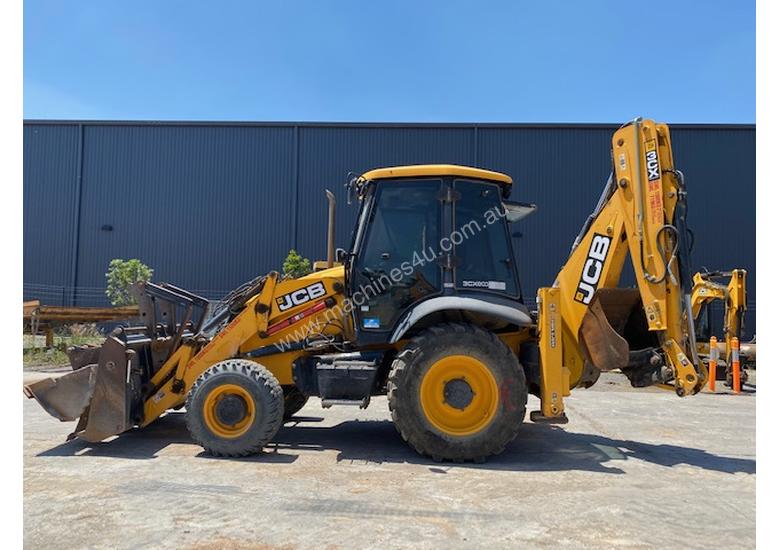 caption 2014 JCB 3CX CLASSIC