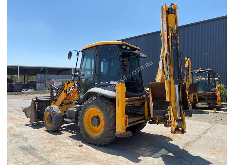 caption 2014 JCB 3CX CLASSIC