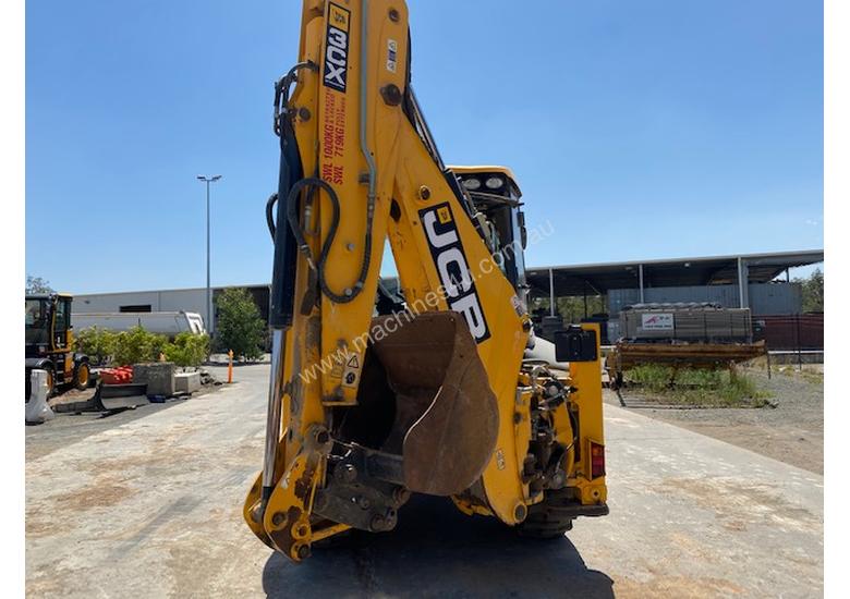 caption 2014 JCB 3CX CLASSIC
