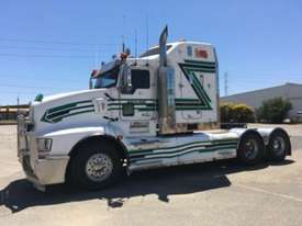 2010 Kenworth T608 Prime Mover - picture1' - Click to enlarge