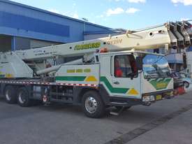 2012 25T Zoomlion QY25V - picture0' - Click to enlarge