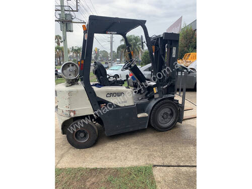 Crown CG25-3 LPG Container Mast Forklift For Sale