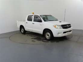 Toyota Hilux 150 - picture2' - Click to enlarge
