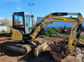 2017 YANMAR VIO35-6 3.6T EXCAVATOR WITH FULL CAB AND LOW 980 HOURS - picture1' - Click to enlarge
