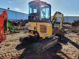 2017 YANMAR VIO35-6 3.6T EXCAVATOR WITH FULL CAB AND LOW 980 HOURS - picture2' - Click to enlarge
